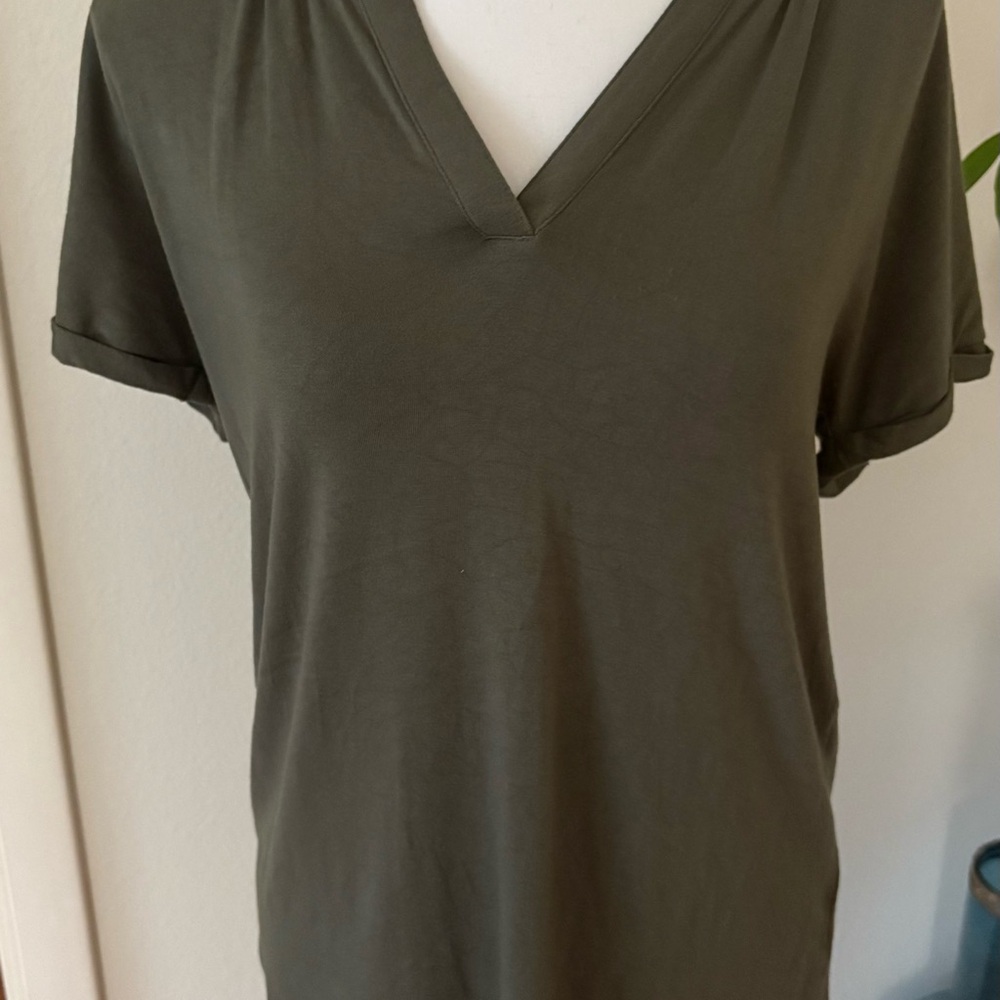 White House Black Market Green Relaxed Short Sleeve Tee
